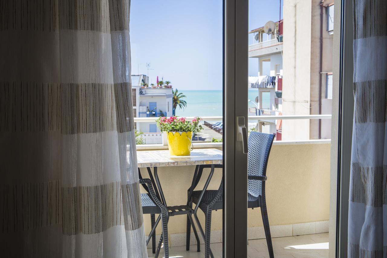 Le Notti Di Morfeo Bed & Breakfast San Leone Eksteriør bilde