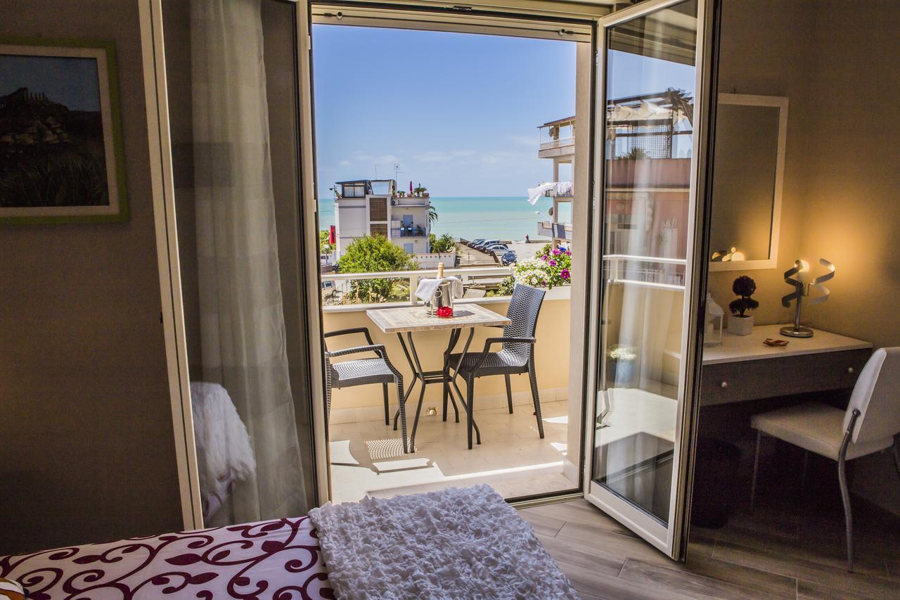 Le Notti Di Morfeo Bed & Breakfast San Leone Eksteriør bilde